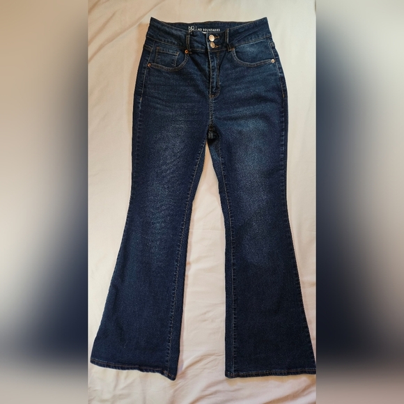 No Boundaries Juniors Dark Blue Flare Denim 5 Pocket Jeans Size 11 - Picture 1 of 12